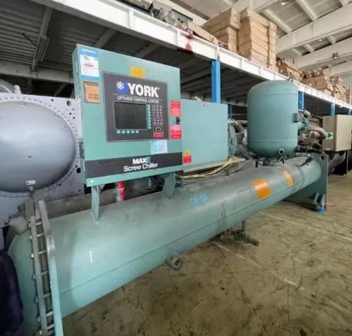 工業(yè)冷水機(jī)組維修保養(yǎng)與中央空調(diào)售后制冷設(shè)備維修全攻略